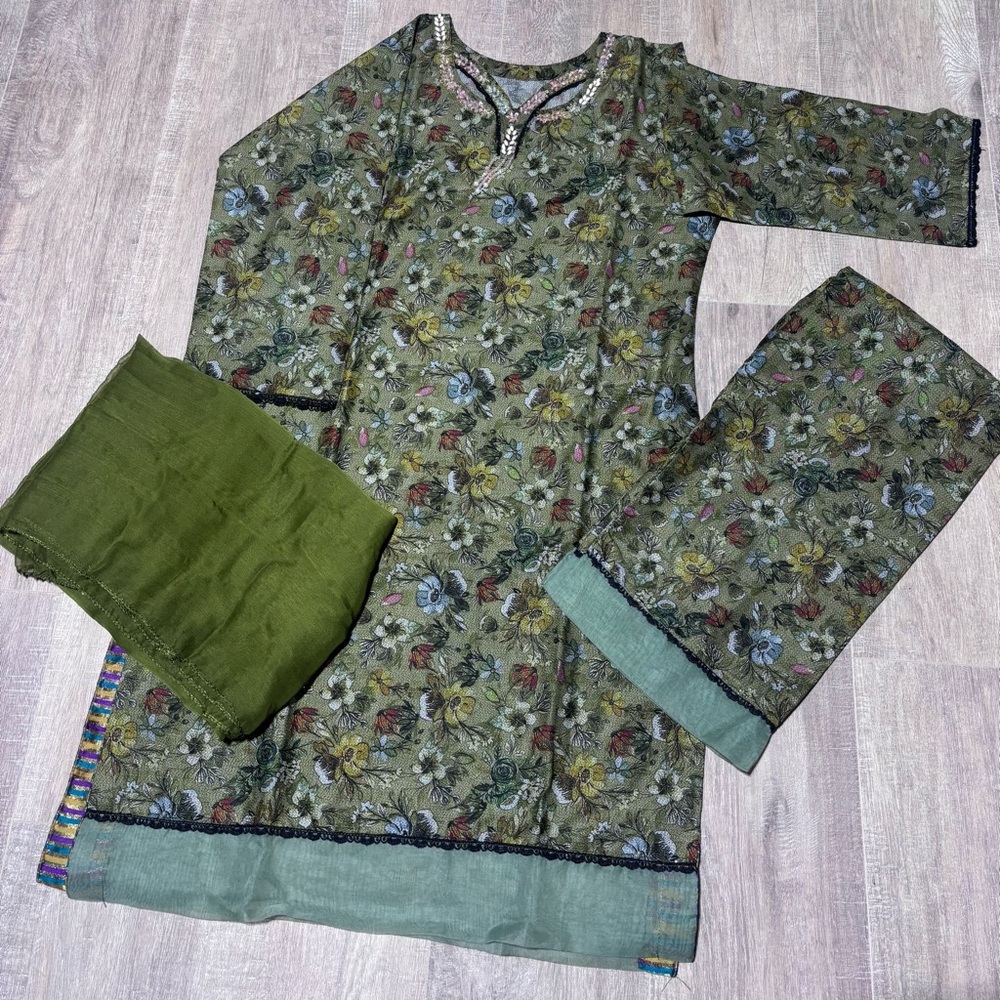 Floral Shalwar Kameez Beaded Three Piece Set